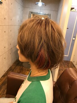 リノ(Lino) インナーカラー・フレンチボブ