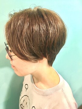 アンドヘアー(&hair) センターショート
