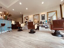 カノン(CANON)の雰囲気（やわらかい白を基調としたヨーロッパ調の店内。）