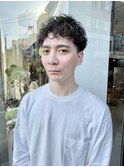 前髪短め黒髪マッシュツーブロックパーマ / 井上