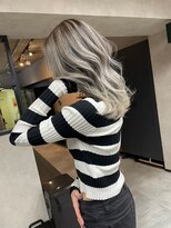 サニー 渋谷(SUNNY)&nbsp;バレイヤージュショコラアッシュハイライトグレージュカラー