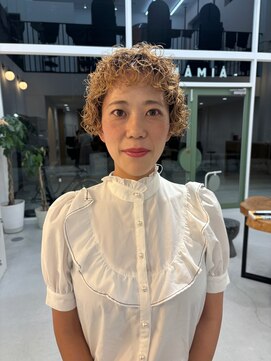 エマン(AIMANT) ブリーチパーマ