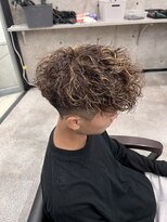 イーラ(era) メンズパーマ外国人風スペインカールスパイラルマッシュ