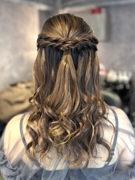 エルバイラビス 大宮(elu by lovis) 《mana》ハーフアップ/お呼ばれヘア/結婚式ヘアセット/大宮/埼玉