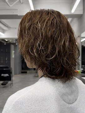 オーバルバイアピッシュ(OVARL by apish) サーフカール×茶髪