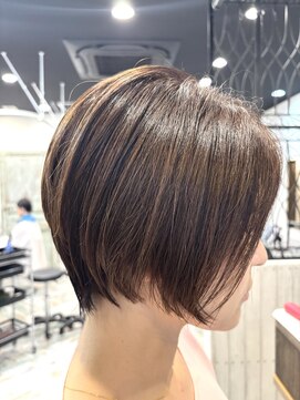 リノナ(Linona) ロングショートワンカールパーマカーキグレージュ前髪錦糸町