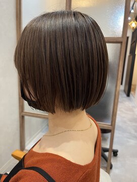 ロミバイリー(Romi by Lyee) ツヤ感コンパクトボブ