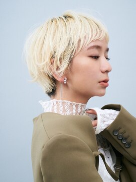 ガリカ 博多(Gallica) 抜きっぱなしブロンドベージュカラー似合わせ抜け感ショートヘア