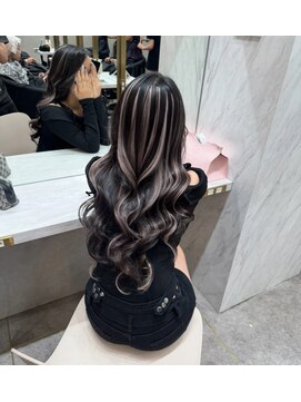 ロンド レア 天神大名店(Lond Le’a) あざと可愛い♪ハイトーンカラー