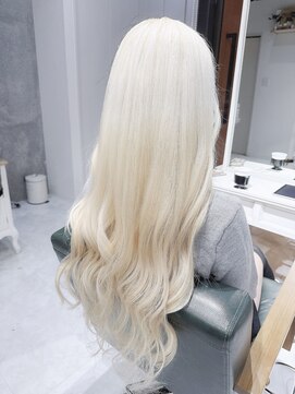 デイズ(days) ホワイトブロンドハイトーンカラー/ロング