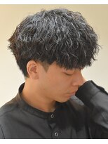 フリーク バーバーショップ 都島店(FREAK BARBER SHOP)&nbsp;黒髪縦落ちツイストスパイラルパーマショートマッシュ
