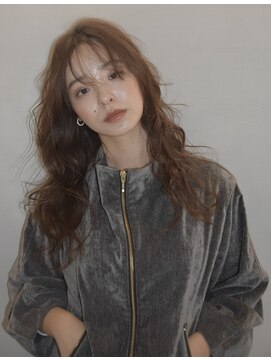シア(SHEA gakugeidaigaku) 抜け感レイヤーウェーブ