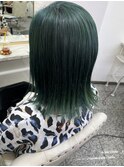 モスグリーン