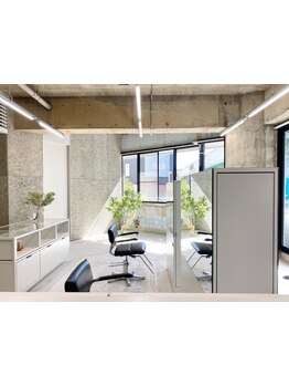 【栄/高岳】有名店出身のスタイリストによる高い技術×ハイセンスな施術であなたのなりたいを叶える―。