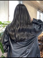 サイン 表参道(SIGN)&nbsp;【ハイライトグレーベージュレイヤーロング前髪パーマ黒髪】