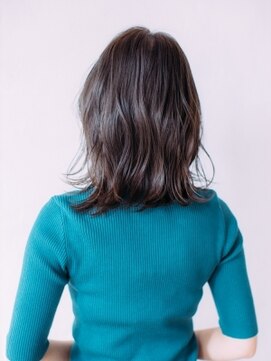 ルシードスタイルアンディアーモ(LUCIDO STYLE andiamo) くびれ大人スタイル