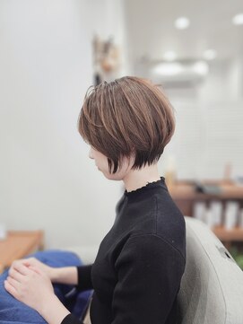 ツナグ(TSUNAGU) 質感と量感にこだわってつくるショートボブ×透明感カラー