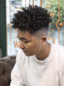 プロショップウェーブ セカンド(PRO SHOP WAVE II) スペインカール/プードルパーマ/メンズパーマ/ニュアンスパーマ