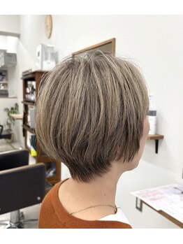 ティーシースペース 元住吉店(T.C.SPACE)の写真/世界初オーガニック認証のヴィラロドラカラーでダメージレス◎ハイライトや明るめの白髪染めで白髪ぼかし◎