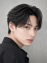 ボンド トウキョウ(BOND TOKYO)&nbsp;センターパートフェザーショート 毛流れ/韓国風/シースルー/渋谷