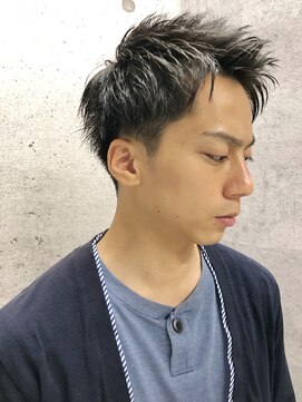 キアラ(Kchiara) アップバング×刈り上げ×レイヤー