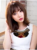 大人可愛い外ハネセミディフォギーベージュ