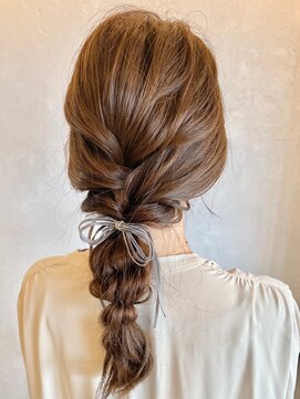 ベルビアンカ(Belle BIANCA) Belle BIANCA 編みおろしヘア/お呼ばれアレンジ by.Yukiho