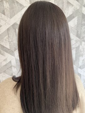 ヘアデザイン ファブロ(hair design FABRO.) ◎艶感たっぷり暗めグレージュ◎