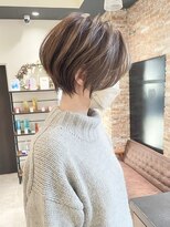 《30代40代》白髪ぼかしハイライト×前下がりボブ【イケダ】