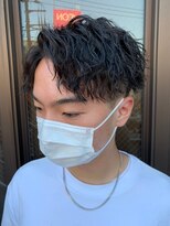 アイズ 海老名(AIZU) ツイストスパイラルパーマフェードカットメンズショート短髪