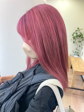 ヒビヲ 横浜西口店(HIBIO) ダブルカラーピンクベージュピンクカラーケアブリーチミニボブ