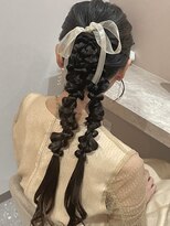 ミラ(Mila)&nbsp;ポニーツインアレンジ♪リボンアレンジ♪