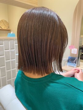 セルン(cerne) 切りっぱなしボブ