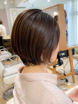 ネオリーブ チロル 横浜西口店(Neolive CiroL.) 大人ショートボブ　艶髪　まとまりヘア