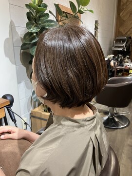 ヘアードレスビュー(hair dress V.I.E.W) ふんわりボブショート