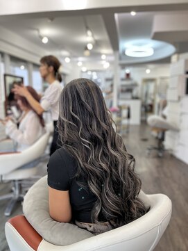 クラン ヘアーアンドスタジオ(CLAN hair & studio) コントラストハイライト