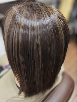ナチュラルドットエフ(natural・f )の写真/髪や頭皮に優しいオーガニック成分を使用した白髪染め♪自然な仕上がりで、艶感のある仕上がりに大満足◎
