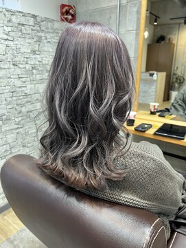 セプトヘア(sept hair) ミディアムボブ　透け感グレージュ