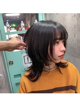 伸びても形が崩れにくい「持ちがよい」ウルフカット