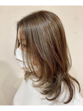 ベル (hair design Belu) レイヤースタイル×アッシュベージュ