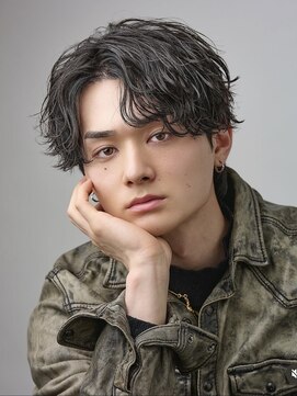 アイトーキョーシエル 横浜(AI TOKYO Ciel) 横浜/サーフカール/シャドウパーマ/センターパート