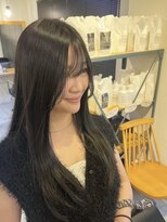キールーム(Kir'oom)&nbsp;ダークブルー/ロングレイヤー/顔周りカット/一つ結びもできます