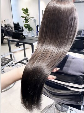 アルテ(ARTE) 【ARTE表参道/青山】小顔レイヤー×シアベージュ×艶カラー