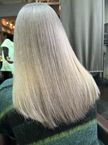 テテ(TETE)&nbsp;ホワイトベージュ　心斎橋×長堀橋