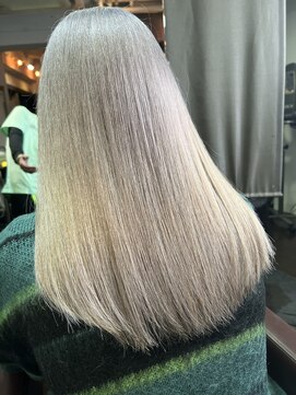 テテ(TETE) ホワイトベージュ 心斎橋×長堀橋