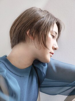 ありきたりなショートヘアじゃない！洗練された、キメすぎないほどよい抜け感のスタイルを叶えてくれる★