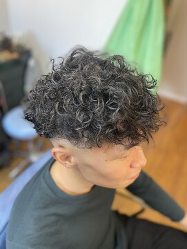 ノビー(Nobby) スキンフェード＆スペインカール