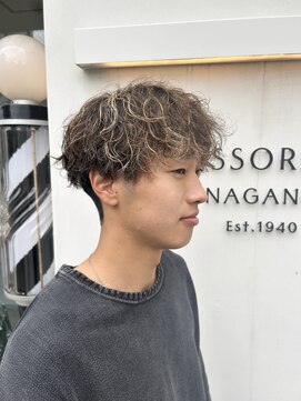 ザ シザーハンズ ナガノ(THE SCISSORS HANDS NAGANO) セットいらずでキマる、影感パーマ