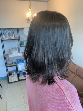 ウィーブリスタ(Weve Rista) ミディアムヘア/暗めカラー/グランマッシュ/富里