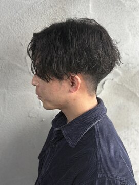 ニアウ 高崎店(Niau) 刈り上げセンターパート/波巻きツイストスパイラル/群馬高崎